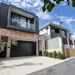 Scarborough Laneway Retreat