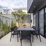 Scarborough Laneway Retreat
