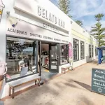 11 Cottesloe - Steps From Beach - Sleeps 3