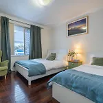 Cozy House Nr Airport 2Rooms 4Beds Yard Parking