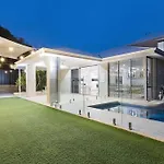 Luxury Executive Home With Pool