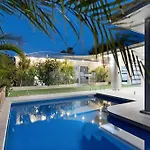 Luxury Executive Home With Pool