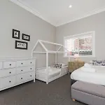 Cent191 - Timeless 3Br, 2Ba Federation Home