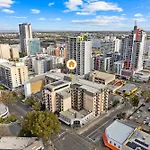 Spacious Holiday Apart On Hay St Cbd
