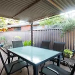 Well Equipped 3Br Home With Backyard And Patio