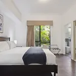 Stylish & Modern 1-Bedroom Apartment In The Heart Of Northbridge