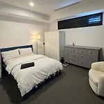 Decembre House - 24Hrs Self Check-In Room In Belmont Central
