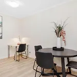 1Bdr Fast Wifi Close To Stadium