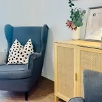 A City Oasis - Full Apartment With Balcony