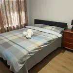 Double Room Share Bathroom And Kitchen