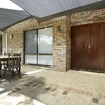 Garden City Luxury Apt
