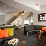 Sullivans Hotel