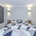 Platinum Motel