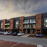 Perth Ascot Central Apartment Hotel Official