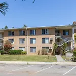 Cottesloe Beach Pines Apartment