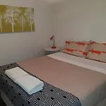 Mt.Lawley Superb 2 Bedroom Location Comfort, Style 1