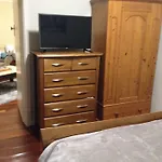 Affordable & Comfortable Apartment On Langley Park