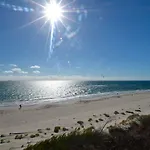 Cottesloe Beachfront Ocean View Apartment