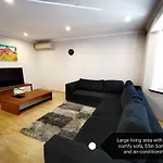Cosy Easy Access Home Near Perth Cbd And Fremantle