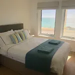 Cottesloe Beachfront Ocean View Apartment
