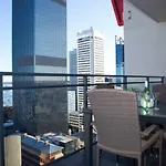 Central Cbd Exec Stunning View Wifi Netflix Wine