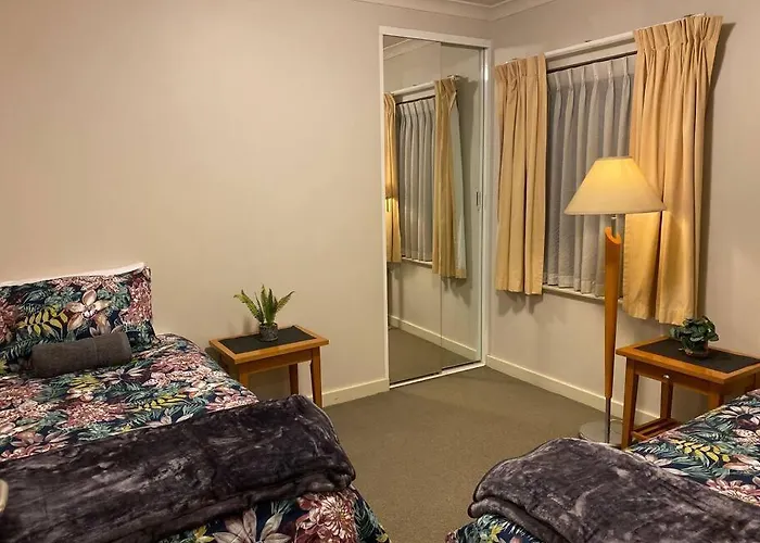 City River Views Free Parking Wifi Netflix Wine