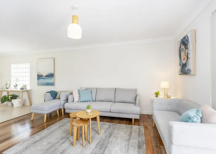 Mt Hawthorn Family Home - Executive Escapes