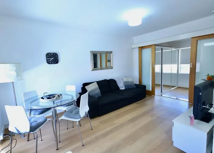 24 Wright At Home Sleeps 2