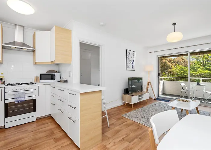 22 Superb Subiaco Apt For Couplesparkng