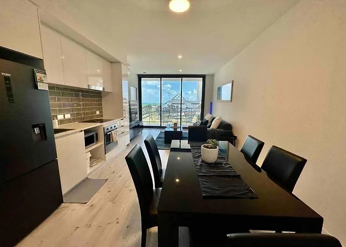 Scarborough Oceanview 2Br Apartment Special Rate