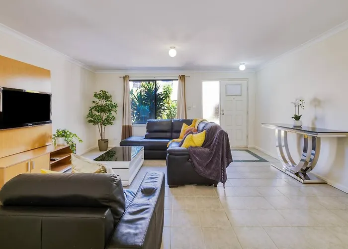 Belmont Comfort - Central And Light-Filled Stay