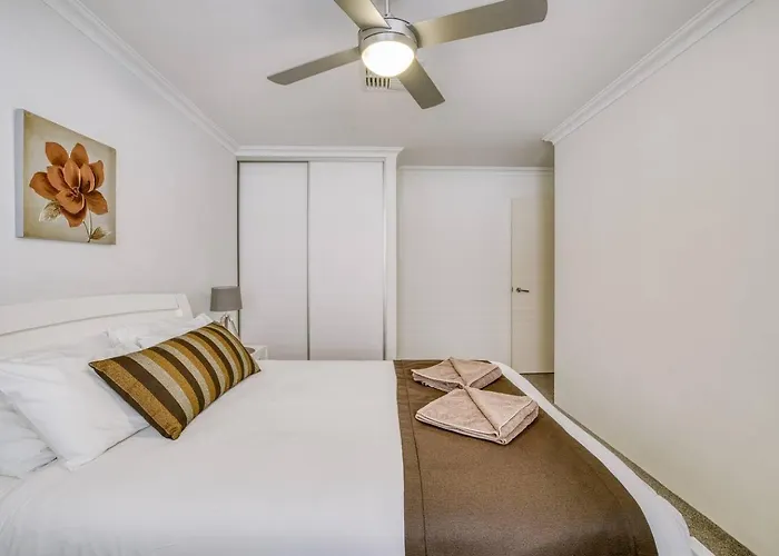 Rivervale Retreat - Spacious Family Living