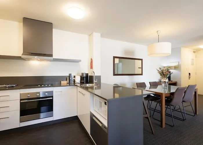 East Perth Cbd Apartment Close To The Swan River
