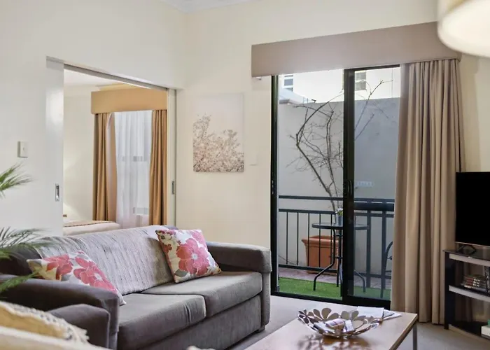 Fabulous Apt In Northbridge With Pool & Wifi