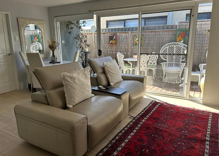 Whitfords Retreat - 2 Bedroom Unit