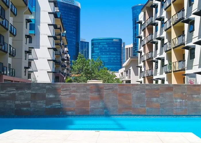 Resort-Style Living In Perth Cbd - 2X2 Apt