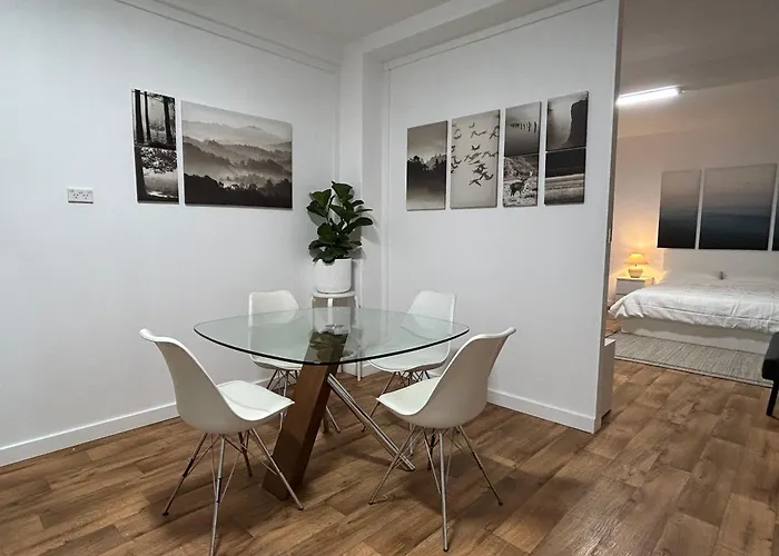 Como Beach Apartments