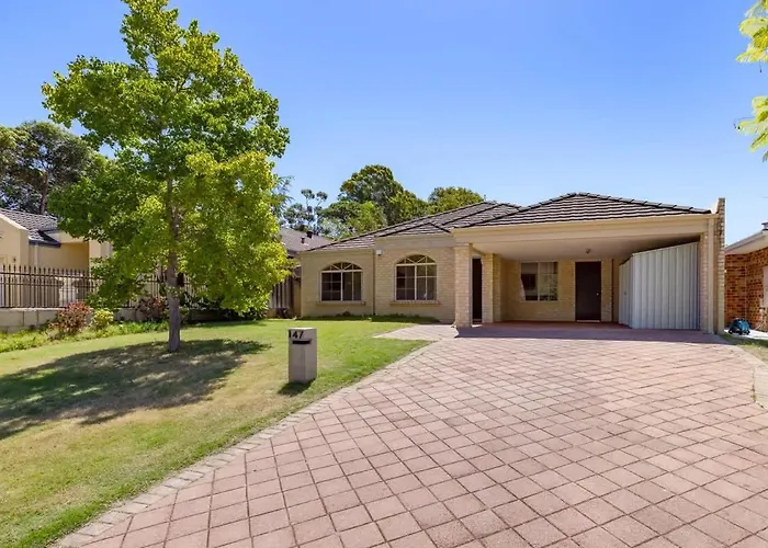 East Vic Park Home Near Food Hub