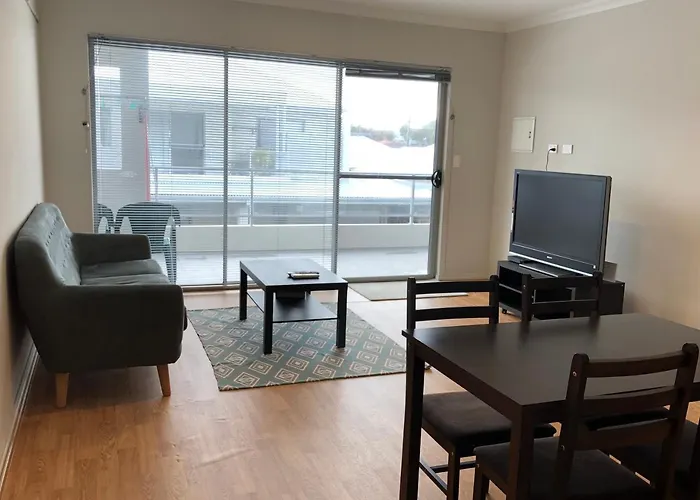 Apartment In Queens Park