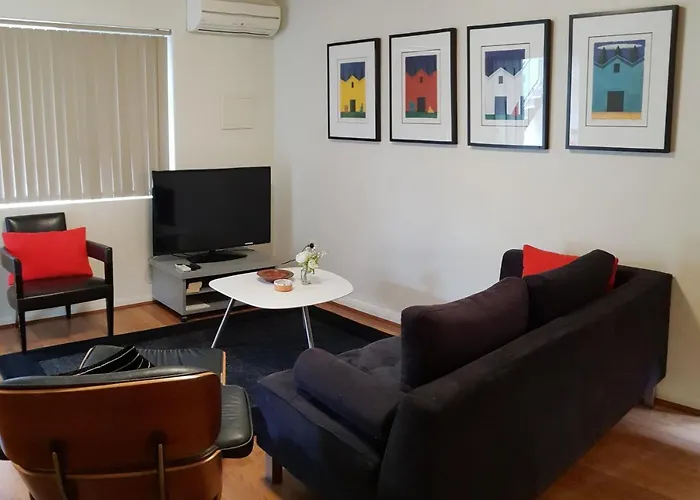 Mt.Lawley Superb 2 Bedroom Location Comfort, Style 1