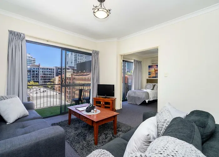 29 Oversize Eastend Sleeps 4Freeparking