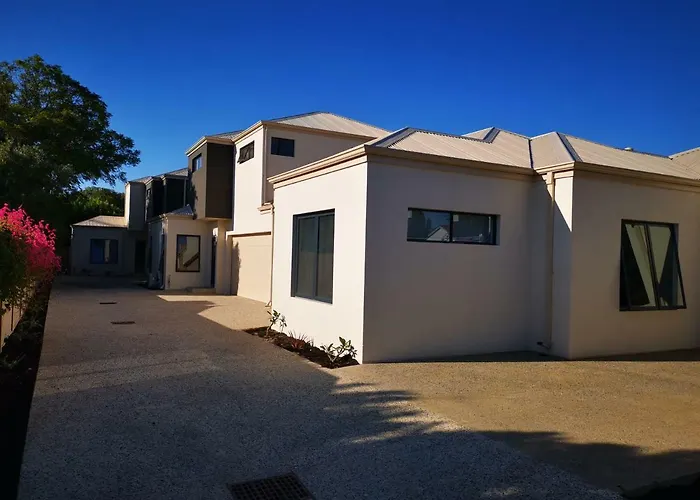 127A Morley Drive Apartment