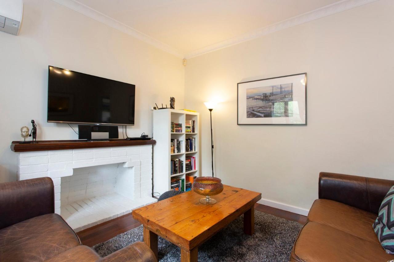 Cosy -3 Bedrooms Victoria Park *