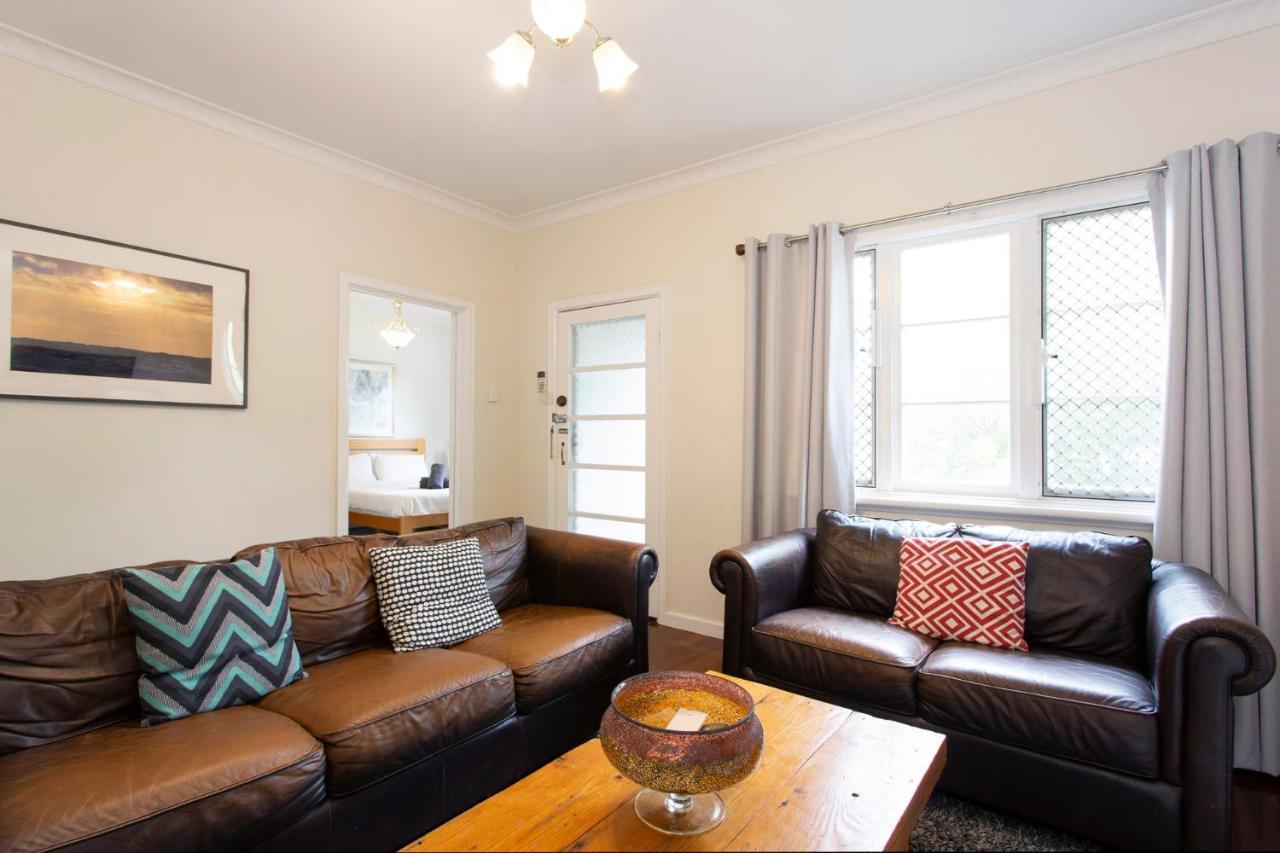 Cosy -3 Bedrooms Victoria Park Rumah percutian Perth