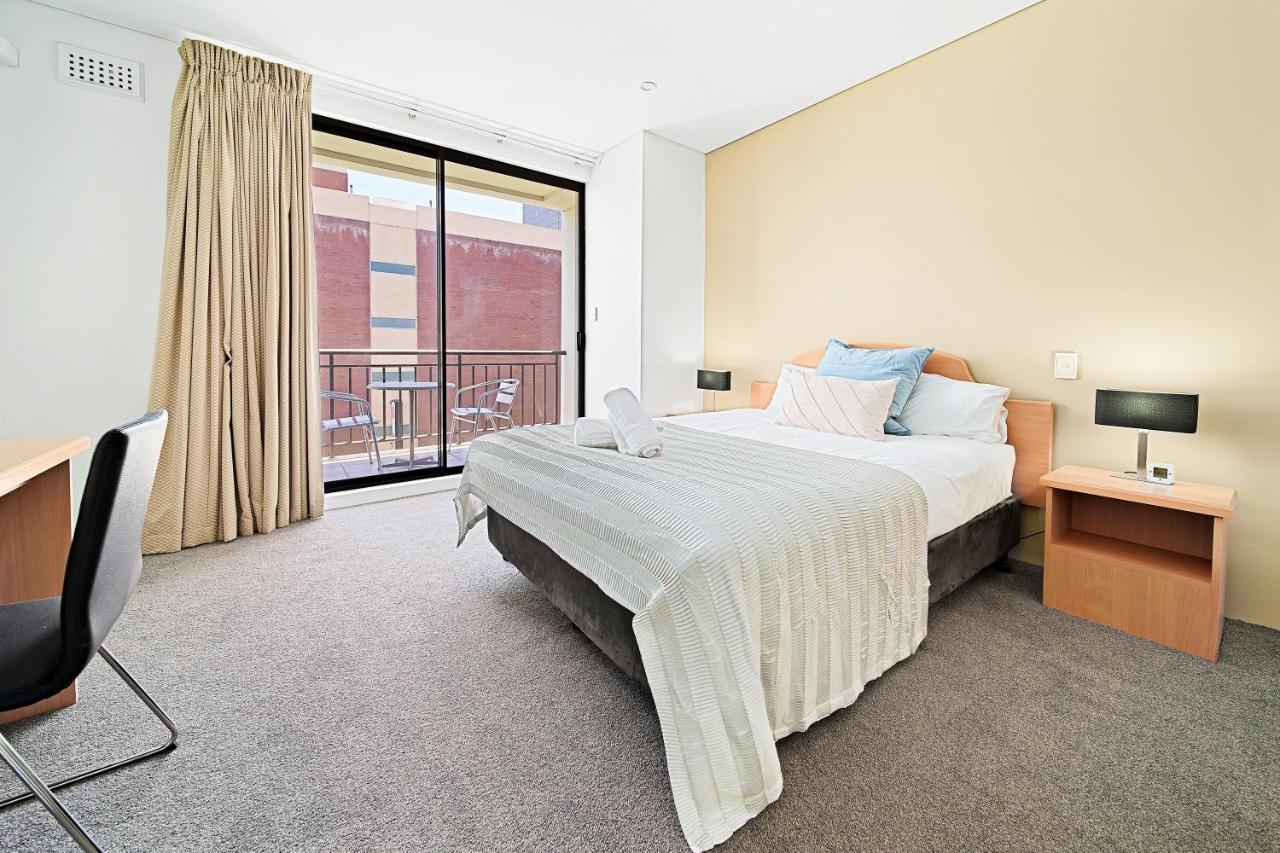 All Suites Perth Aparthotel 3*
