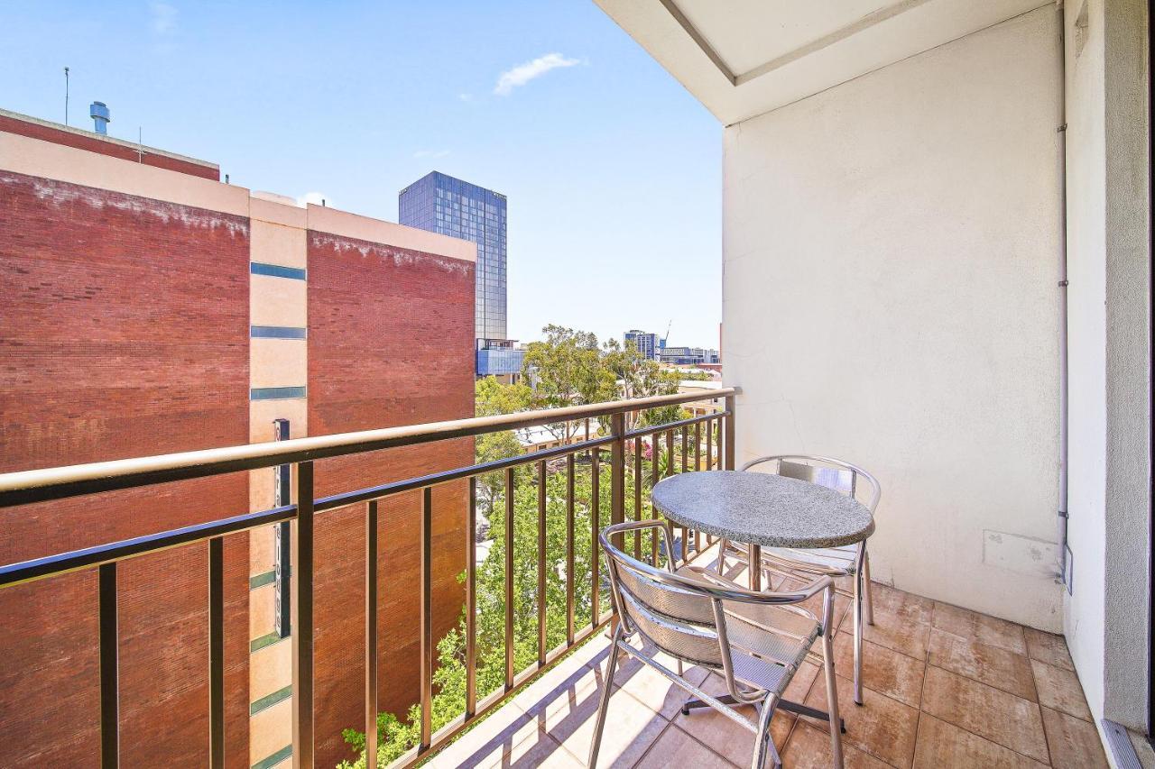 All Suites Perth Aparthotel 3*