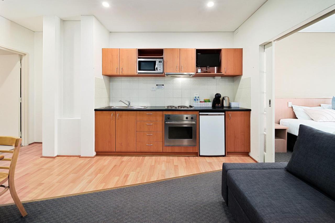 All Suites Perth 3*