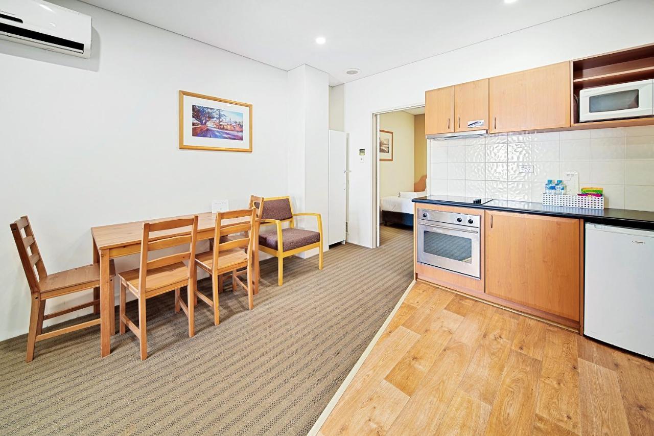 All Suites Perth 3*