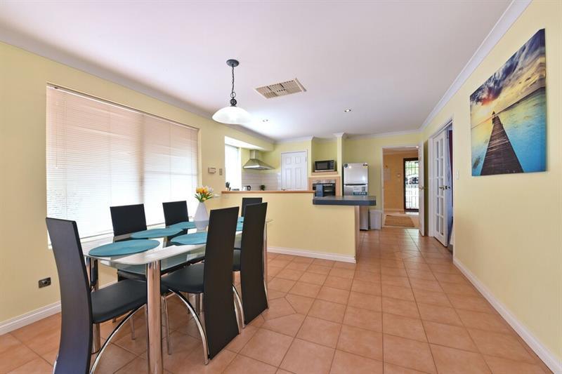 Redcliff Close To & Airport Hotel