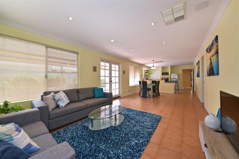 Redcliff Close To & Airport Hotel Perth